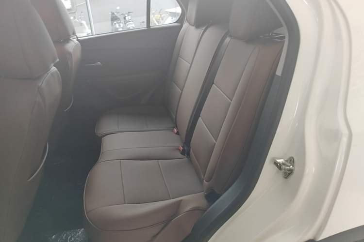 Used Chevrolet Trax 2018 330T Automatic Two-Wheel Drive Elite Model Left Rear Seat