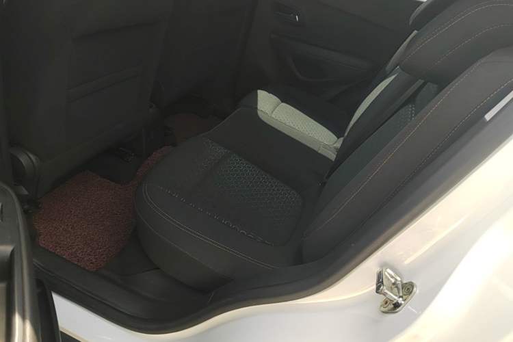 Used Chevrolet Trax 2018 330T Automatic Two-Wheel Drive Elite Model Left Rear Seat
