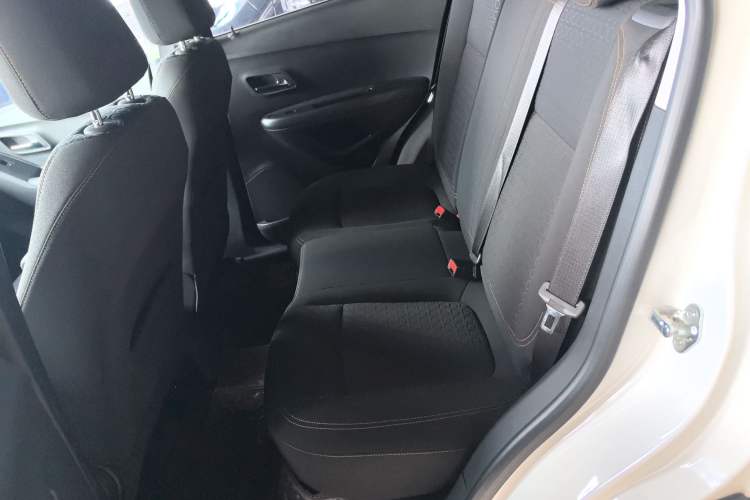 Used Chevrolet Trax 2018 330T Automatic Two-Wheel Drive Elite Model Left Rear Seat