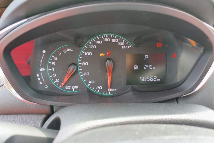 Used Chevrolet Trax 2018 330T Automatic Two-Wheel Drive Elite Model Odometer Close Up