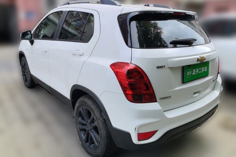 Used Chevrolet Trax 2018 330T Manual Transmission Two-Wheel Drive Comfort Version Rear Left 45 Deg