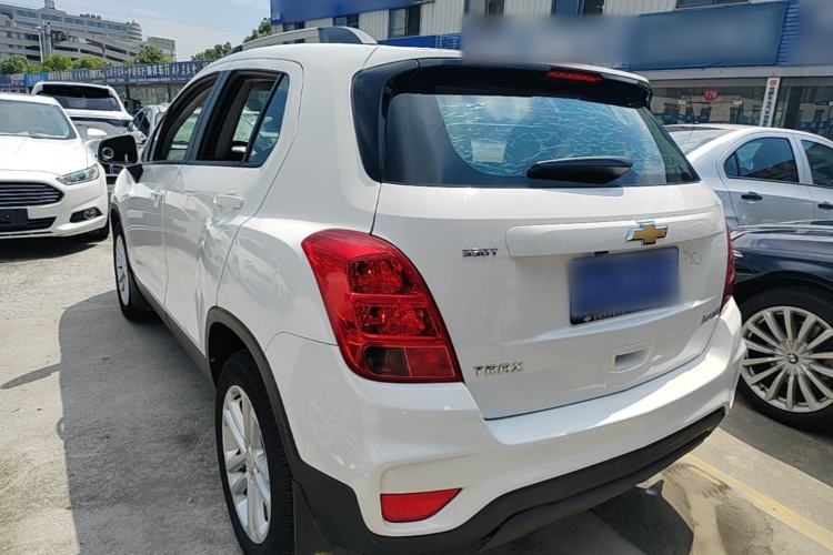 Used Chevrolet Trax 2018 330T Manual Transmission Two-Wheel Drive Comfort Version Rear Left 45 Deg