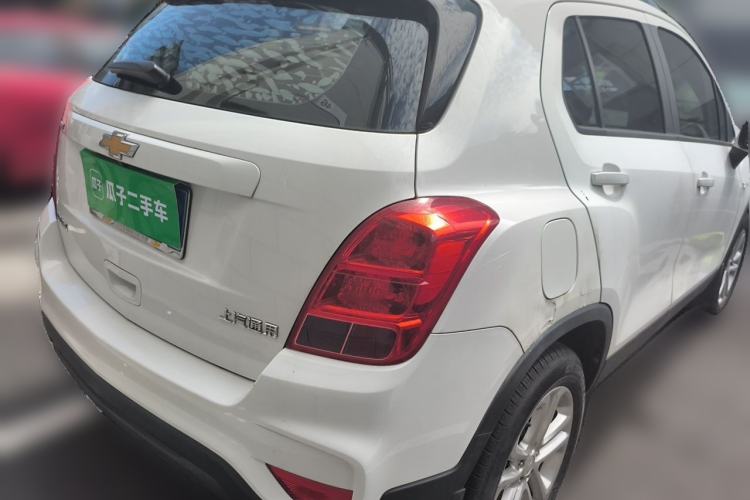 Used Chevrolet Trax 2018 330T Automatic Two-Wheel Drive Elite Model Rear Right 45 Deg