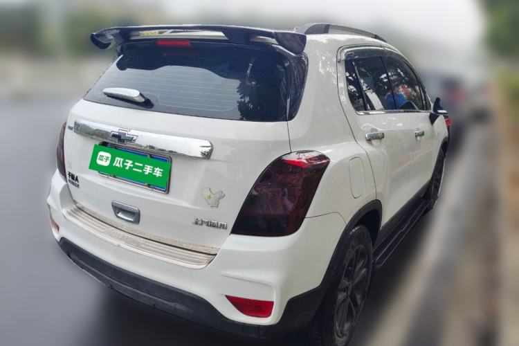 Used Chevrolet Trax 2018 330T Manual Transmission Two-Wheel Drive Comfort Version Rear Right 45 Deg