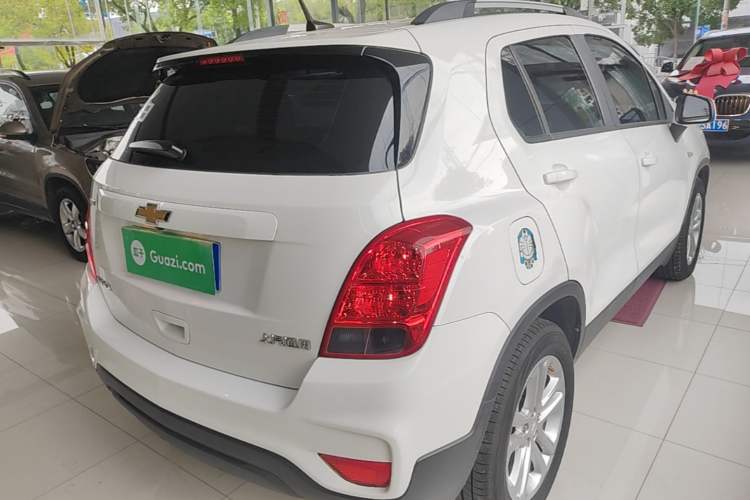 Used Chevrolet Trax 2018 330T Automatic Two-Wheel Drive Elite Model Rear Right 45 Deg