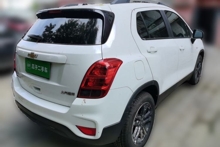 Used Chevrolet Trax 2018 330T Manual Transmission Two-Wheel Drive Comfort Version Rear Right 45 Deg