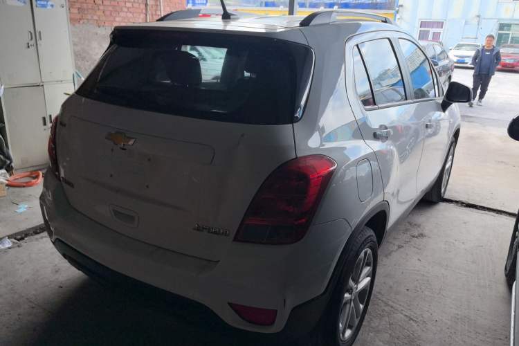 Used Chevrolet Trax 2018 330T Automatic Two-Wheel Drive Elite Model Rear Right 45 Deg