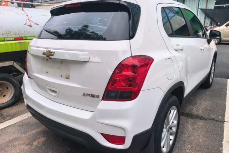 Used Chevrolet Trax 2018 330T Automatic Two-Wheel Drive Elite Model Rear Right 45 Deg