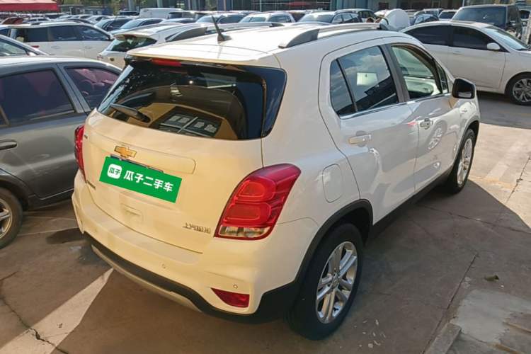 Used Chevrolet Trax 2018 330T Automatic Two-Wheel Drive Luxury Model Rear Right 45 Deg