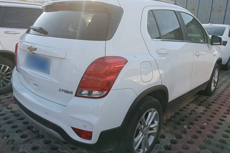 Used Chevrolet Trax 2018 330T Automatic Two-Wheel Drive Luxury Model Rear Right 45 Deg