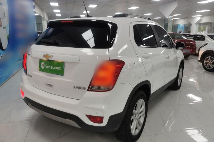 Used Chevrolet Trax 2018 330T Automatic Two-Wheel Drive Luxury Model Rear Right 45 Deg