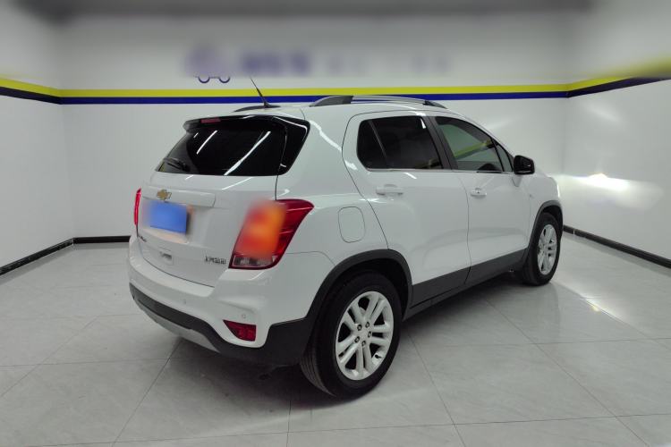 Used Chevrolet Trax 2018 330T Automatic Two-Wheel Drive Luxury Model Rear Right 45 Deg