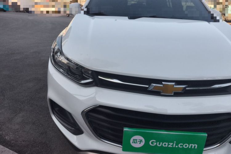 Used Chevrolet Trax 2018 330T Automatic Two-Wheel Drive Elite Model Right Front Headlight