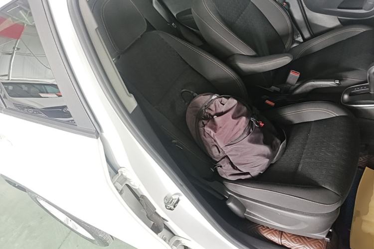 Used Chevrolet Trax 2018 330T Automatic Two-Wheel Drive Elite Model Right Front Seat