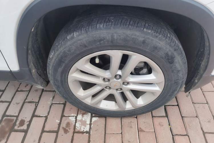 Used Chevrolet Trax 2018 330T Automatic Two-Wheel Drive Elite Model Right Front Wheel Hub