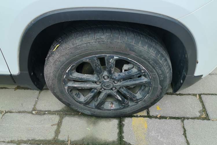 Used Chevrolet Trax 2018 330T Manual Transmission Two-Wheel Drive Comfort Version Right Front Wheel Hub