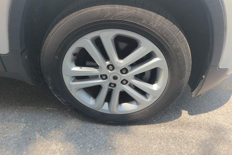 Used Chevrolet Trax 2018 330T Automatic Two-Wheel Drive Elite Model Right Front Wheel Hub