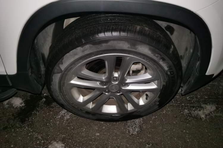 Used Chevrolet Trax 2018 330T Automatic Two-Wheel Drive Elite Model Right Front Wheel Hub
