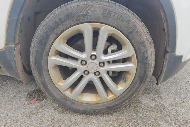 Used Chevrolet Trax 2018 330T Automatic Two-Wheel Drive Elite Model Right Front Wheel Hub