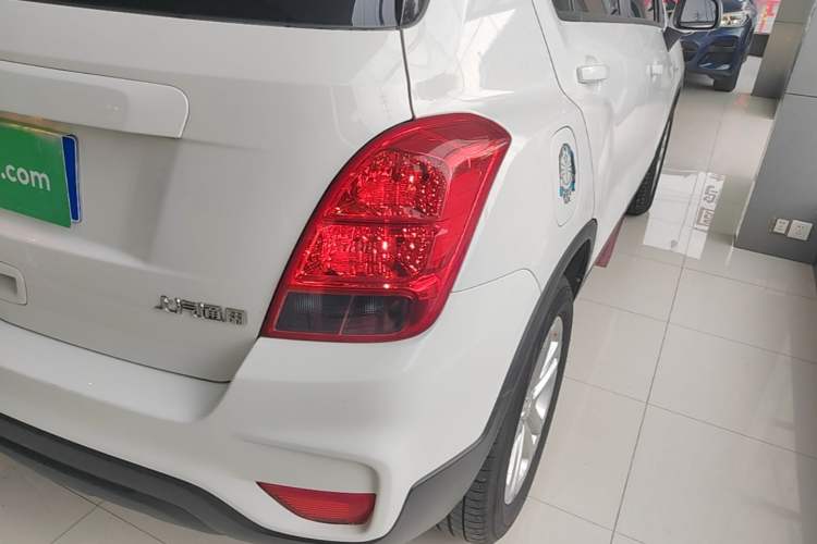 Used Chevrolet Trax 2018 330T Automatic Two-Wheel Drive Elite Model Right Rear Taillight