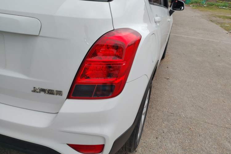 Used Chevrolet Trax 2018 330T Automatic Two-Wheel Drive Elite Model Right Rear Taillight