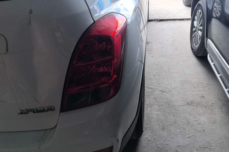 Used Chevrolet Trax 2018 330T Automatic Two-Wheel Drive Elite Model Right Rear Taillight