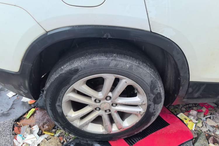 Used Chevrolet Trax 2018 330T Automatic Two-Wheel Drive Elite Model Right Rear Wheel Hub
