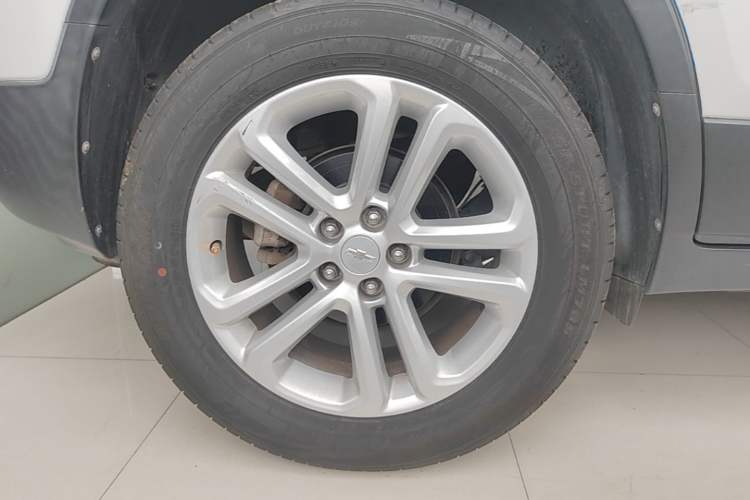 Used Chevrolet Trax 2018 330T Automatic Two-Wheel Drive Elite Model Right Rear Wheel Hub