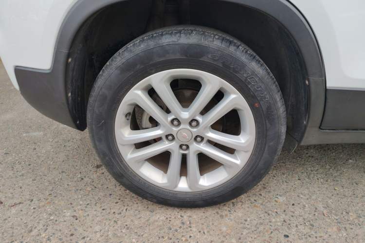 Used Chevrolet Trax 2018 330T Automatic Two-Wheel Drive Elite Model Right Rear Wheel Hub