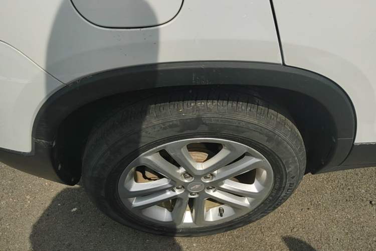 Used Chevrolet Trax 2018 330T Automatic Two-Wheel Drive Elite Model Right Rear Wheel Hub