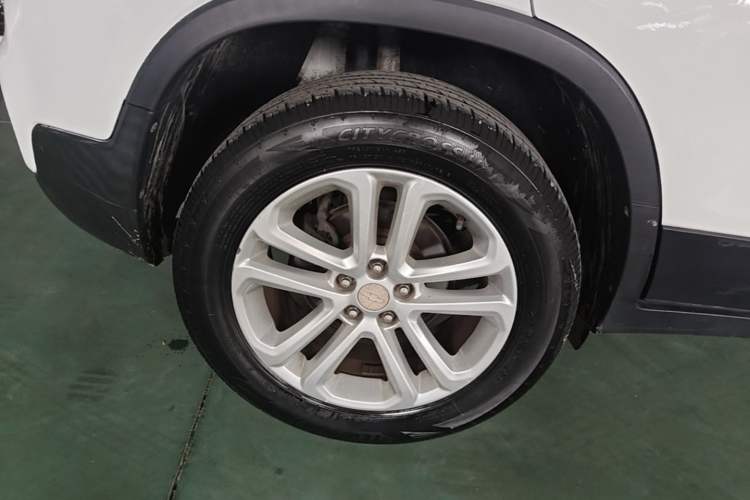 Used Chevrolet Trax 2018 330T Automatic Two-Wheel Drive Elite Model Right Rear Wheel Hub