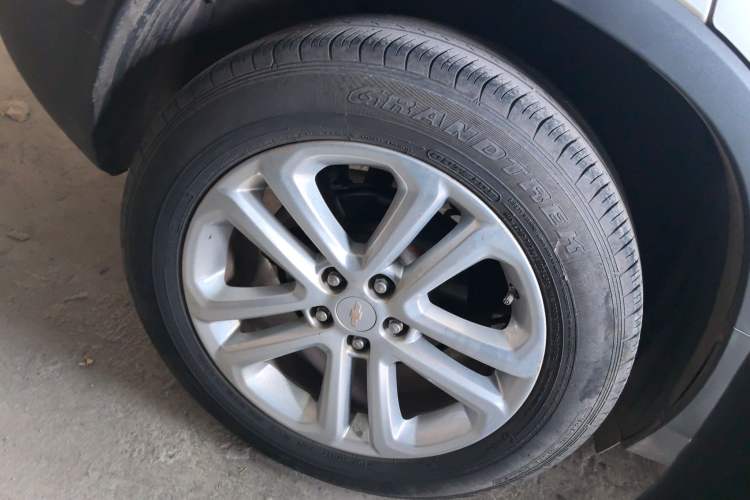 Used Chevrolet Trax 2018 330T Automatic Two-Wheel Drive Elite Model Right Rear Wheel Hub