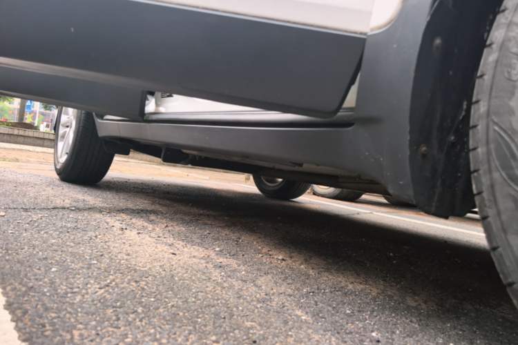Used Chevrolet Trax 2018 330T Automatic Two-Wheel Drive Elite Model Right Side Sill