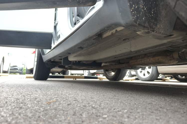 Used Chevrolet Trax 2018 330T Automatic Two-Wheel Drive Elite Model Right Side Sill