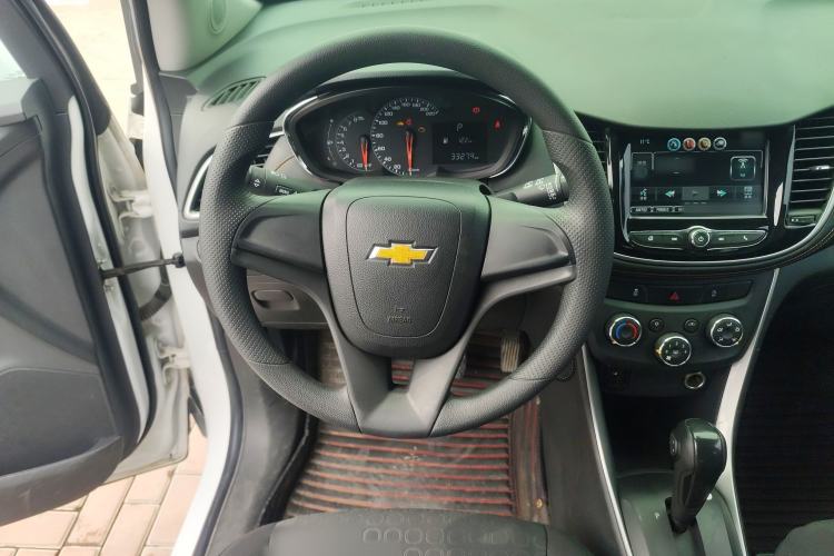 Used Chevrolet Trax 2018 330T Automatic Two-Wheel Drive Elite Model Steering Wheel