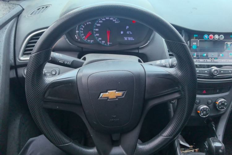 Used Chevrolet Trax 2018 330T Automatic Two-Wheel Drive Elite Model Steering Wheel