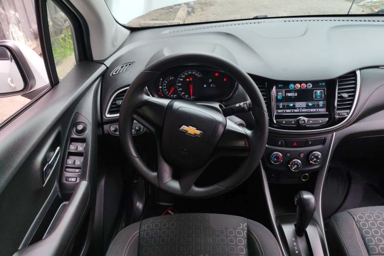 Used Chevrolet Trax 2018 330T Automatic Two-Wheel Drive Elite Model Steering Wheel