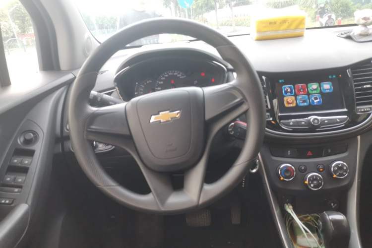 Used Chevrolet Trax 2018 330T Automatic Two-Wheel Drive Elite Model Steering Wheel