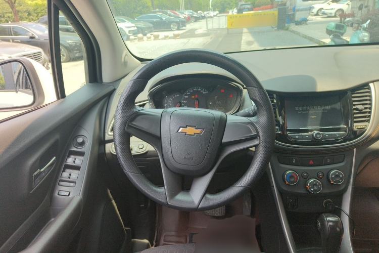 Used Chevrolet Trax 2018 330T Automatic Two-Wheel Drive Elite Model Steering Wheel