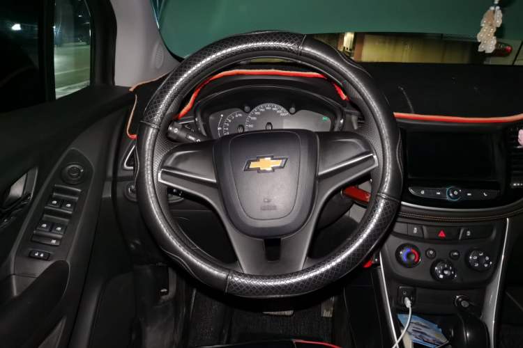 Used Chevrolet Trax 2018 330T Automatic Two-Wheel Drive Elite Model Steering Wheel