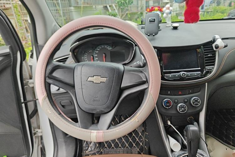 Used Chevrolet Trax 2018 330T Automatic Two-Wheel Drive Elite Model Steering Wheel