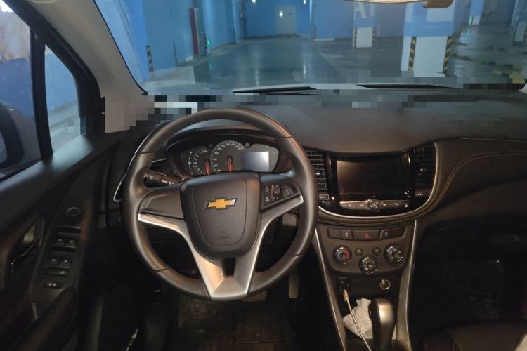 Used Chevrolet Trax 2018 330T Automatic Two-Wheel Drive Luxury Model Steering Wheel