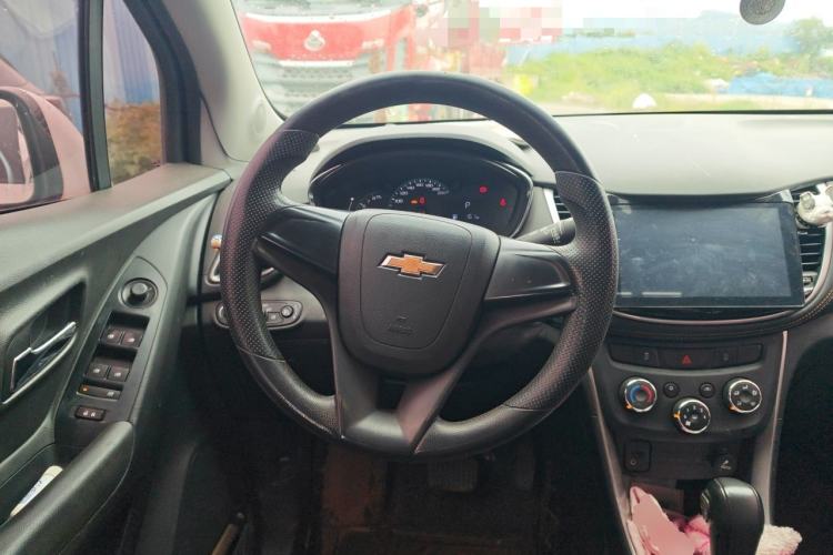 Used Chevrolet Trax 2018 330T Automatic Two-Wheel Drive Elite Model Steering Wheel