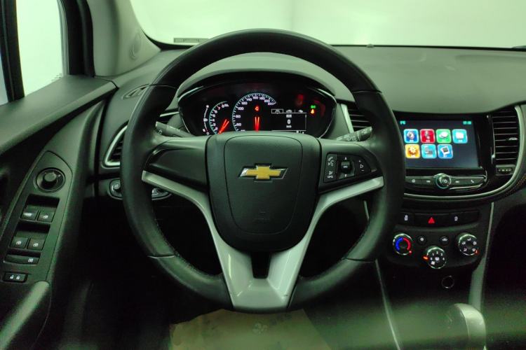 Used Chevrolet Trax 2018 330T Automatic Two-Wheel Drive Luxury Model Steering Wheel