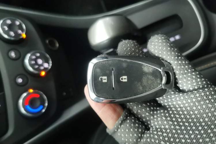 Used Chevrolet Trax 2018 330T Automatic Two-Wheel Drive Luxury Model Vehicle Key