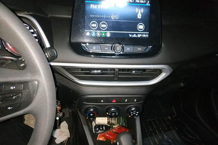 Used Chevrolet Trax 2019 Redline 335T CVT Trendy Version China VI Standard Audio And AC Panel