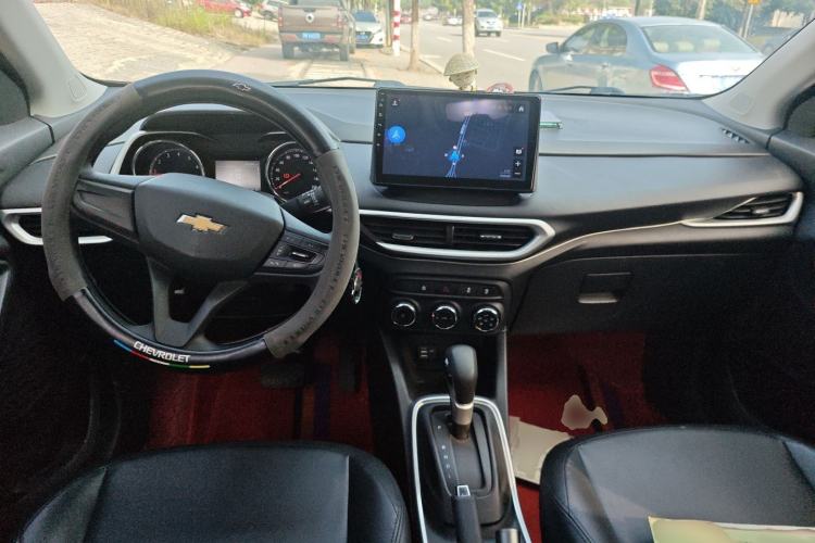 Used Chevrolet Trax 2019 325T Automatic Sport Edition China VI Standard Center Console