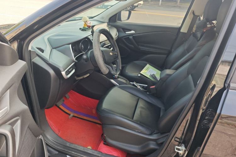 Used Chevrolet Trax 2019 325T Automatic Sport Edition China VI Standard Driver Seat
