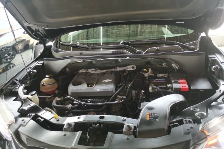 Used Chevrolet Trax 2019 325T Automatic Sport Edition China VI Standard Engine Bay
