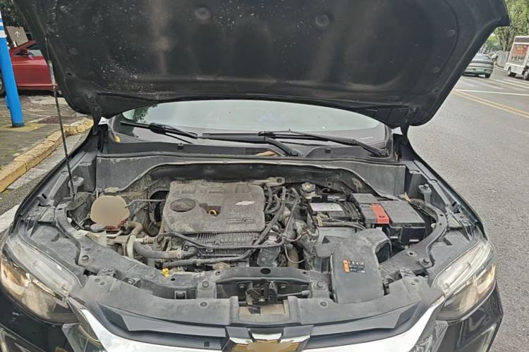 Used Chevrolet Trax 2019 325T Automatic Sport Edition China VI Standard Engine Bay